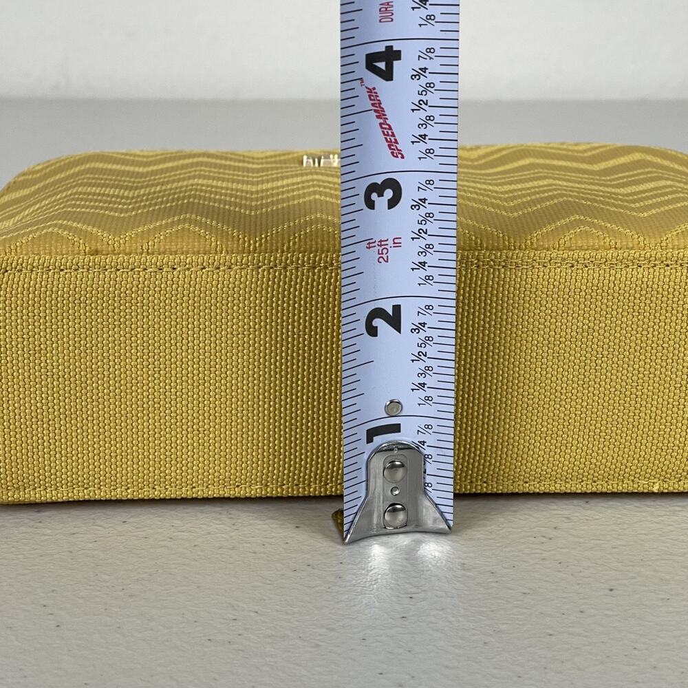 Delta One Rio Radiance Yellow Missoni Amenity Kit Bag Socks NEW 2026 Summer - Picture 8 of 16